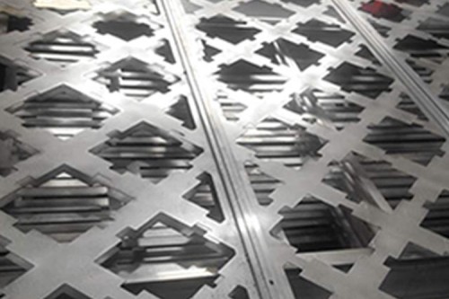 雕花鋁單板